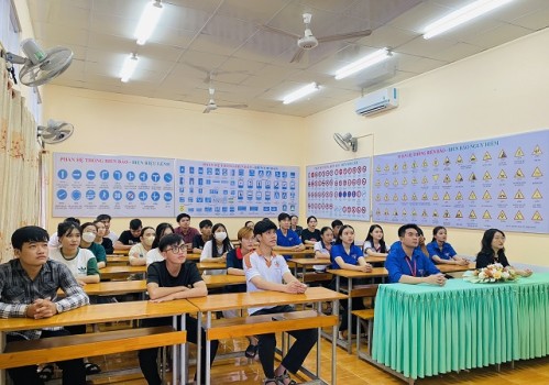 CLB LÝ LUẬN TRẺ KỂ CHUYỆN VỀ BÁC (5)