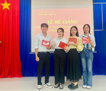 BỒI DƯỠNG LÝ LUẬN CHÍNH TRỊ CHO ĐẢNG VIÊN MỚI: GIEO MẦM LÝ TƯỞNG CÁCH MẠNG TRONG SINH VIÊN