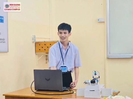 NGHỊ LỰC VƯỢT KHÓ VÀ HÀNH TRÌNH CHẠM TỚI TRI THỨC CỦA CẬU SINH VIÊN TRẦN THIỆN NHÂN