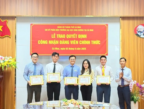 CHI BỘ PHÂN HIỆU TỔ CHỨC THÀNH CÔNG LỄ TRAO QUYẾT ĐỊNH CÔNG NHẬN ĐẢNG VIÊN CHÍNH THỨC VÀ SINH HOẠT CHUYÊN ĐỀ KỂ CHUYỆN BÁC HỒ