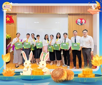 CÔNG ĐOÀN PHÂN HIỆU GỬI TRAO YÊU THƯƠNG QUA TỪNG CHIẾC BÁNH TRƯỚC THỀM TẾT TRUNG THU