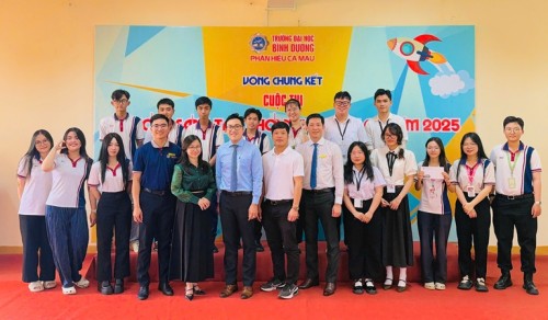 VÒNG CHUNG KẾT CUỘC THI Ý TƯỞNG SÁNG TẠO KHỞI NGHIỆP BDU.CM NĂM 2025 KHÉP LẠI ĐẦY ẤN TƯỢNG