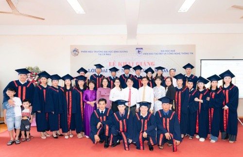 TỔ CHỨC THÀNH CÔNG LỄ KHAI GIẢNG LỚP ĐẠI HỌC LUẬT HỆ TỪ XA KHÓA 10 VÀ BẾ GIẢNG KHÓA 3