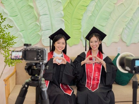  CÓ HẸN CÙNG LỄ TRAO BẰNG TỐT NGHIỆP 2025