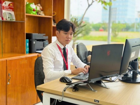 “SAO THÁNG GIÊNG” NGUYỄN NGỌC THƯNG - TỪ GIẢNG ĐƯỜNG ĐẾN NHÀ CHUNG BDU CÀ MAU