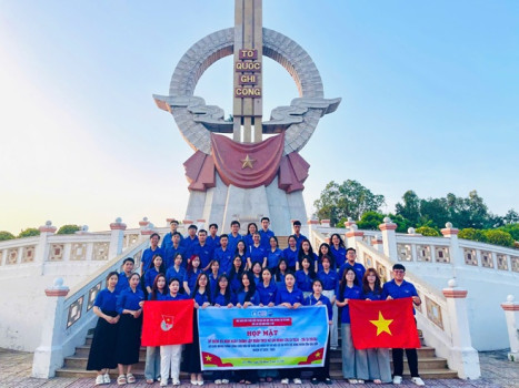 CÙNG CLB SV5T LAN TỎA GIÁ TRỊ "TÌNH NGUYỆN TỐT" TRONG THÁNG THANH NIÊN