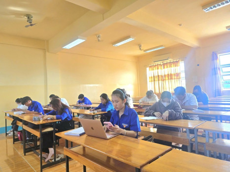 TỔ CHỨC LỚP CẢM TÌNH ĐOÀN NĂM 2026 CHO SINH VIÊN