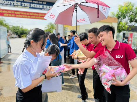 BDU CÀ MAU KHÉP LẠI CHƯƠNG TRÌNH “TIẾP SỨC MÙA THI 2026” VỚI HÀNG NGÀN LƯỢT HỖ TRỢ THÍ SINH