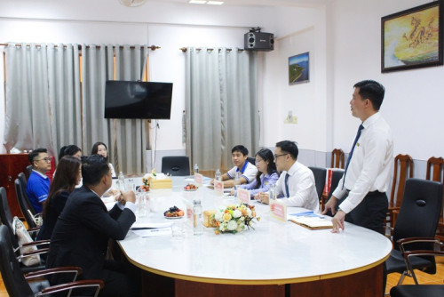 BDU CÀ MAU LẮNG NGHE Ý KIẾN DOANH NGHIỆP, ĐỊNH HƯỚNG LỘ TRÌNH NGHỀ NGHIỆP CHO SINH VIÊN NGÀNH NGÔN NGỮ ANH