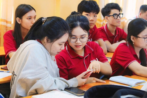 BDU CÀ MAU TỔ CHỨC SEMINAR CHIA SẺ NỘI DUNG VÀ PHƯƠNG PHÁP GIẢNG DẠY NGÀNH NGÔN NGỮ ANH