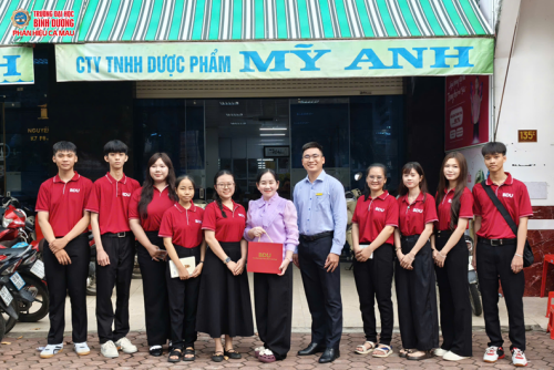 TÂN SINH VIÊN NGÀNH DƯỢC, HÓA DƯỢC TRẢI NGHIỆM THỰC TẾ TẠI CÔNG TY TNHH DƯỢC PHẨM MỸ ANH