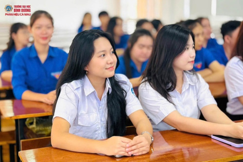BDU CÀ MAU TỔ CHỨC TỌA ĐÀM "PHÁT HUY GIÁ TRỊ TRUYỀN THỐNG TRONG GIÁO DỤC LÝ TƯỞNG CÁCH MẠNG, ĐẠO ĐỨC, LỐI SỐNG CHO SINH VIÊN"