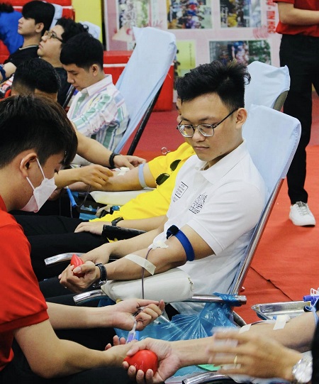 327176045 2428849640610349 3466274832476406101 n