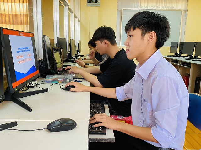 z4255753696771 02cc75d6d9c3e84ac71f6fbb7a6fd20f