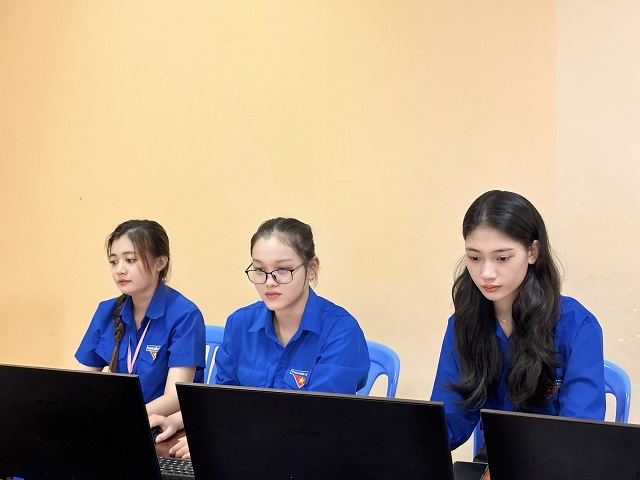 TẬP HUẤN NCKH (3)