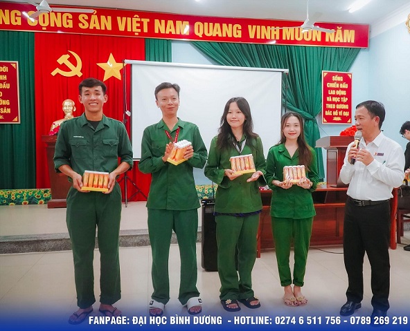 học kì quân đội (1)