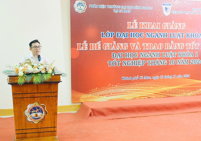 KHAI GIẢNG LỚP ĐẠI HỌC LUẬT TỪ XA KHÓA 7 (3)