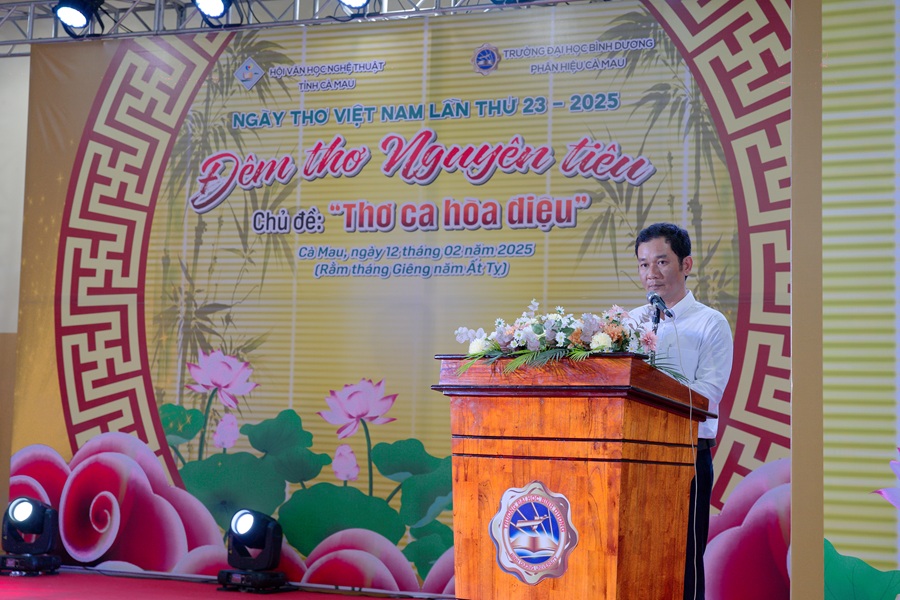 NGÀY THƠ VIỆT NAM (16)