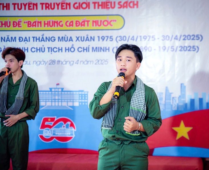 CHUNG KẾT GIỚI THIỆU SÁCH (13)