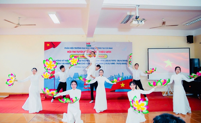 CHUNG KẾT GIỚI THIỆU SÁCH (16)