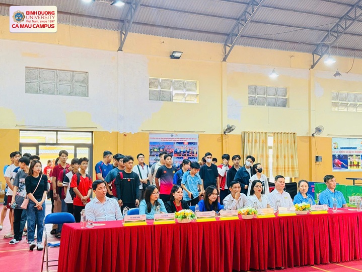 KHAI MẠC CẦU LÔNG (7)