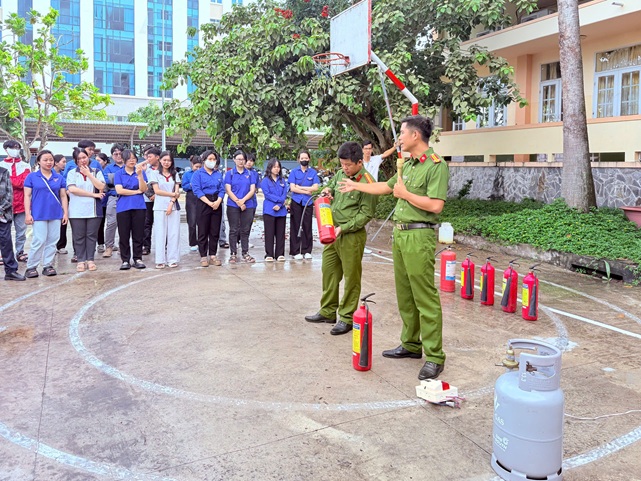 TUYÊN TRUYỀN PHÒNG CHÁY CHỮA CHÁY (12)