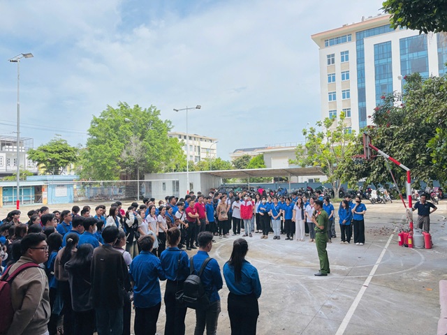 TUYÊN TRUYỀN PHÒNG CHÁY CHỮA CHÁY (3)
