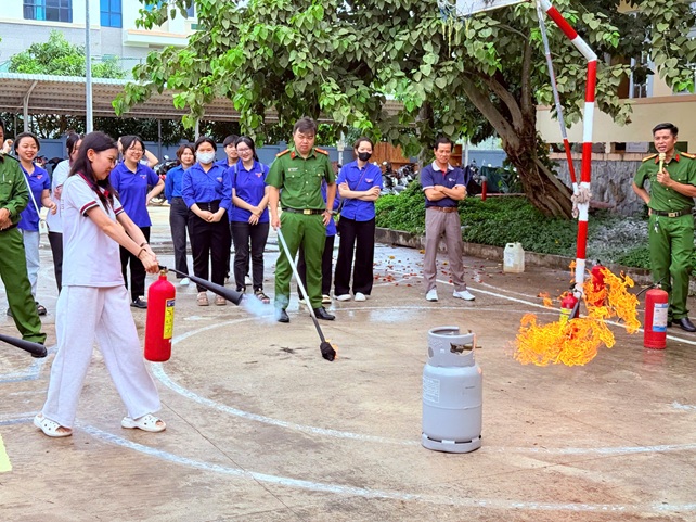 TUYÊN TRUYỀN PHÒNG CHÁY CHỮA CHÁY (4)