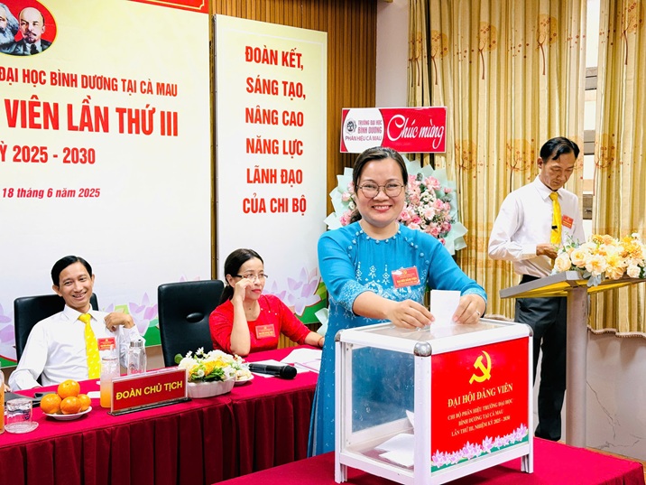 ĐẠI HỘI ĐẢNG VIÊN CHI BỘ LẦN III (23)