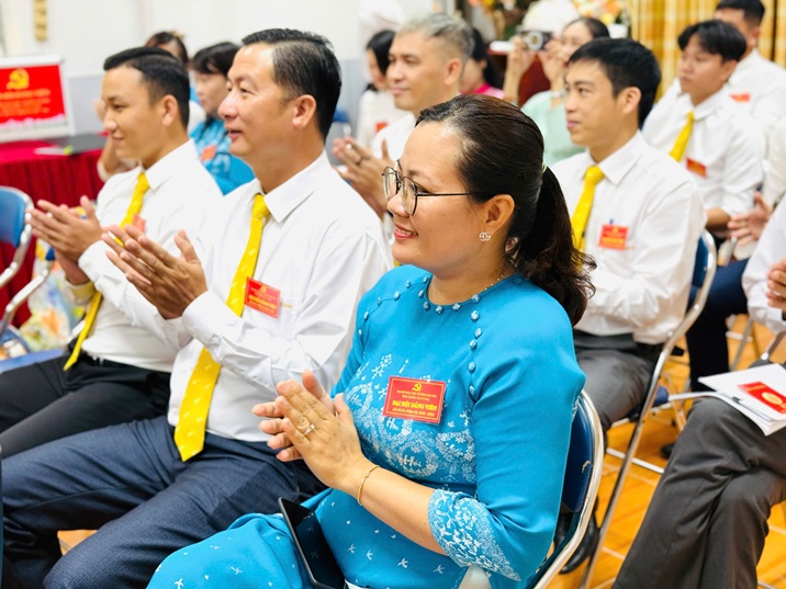 ĐẠI HỘI ĐẢNG VIÊN CHI BỘ LẦN III (43)