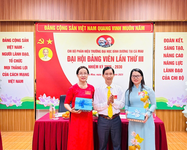 ĐẠI HỘI ĐẢNG VIÊN CHI BỘ LẦN III (49)