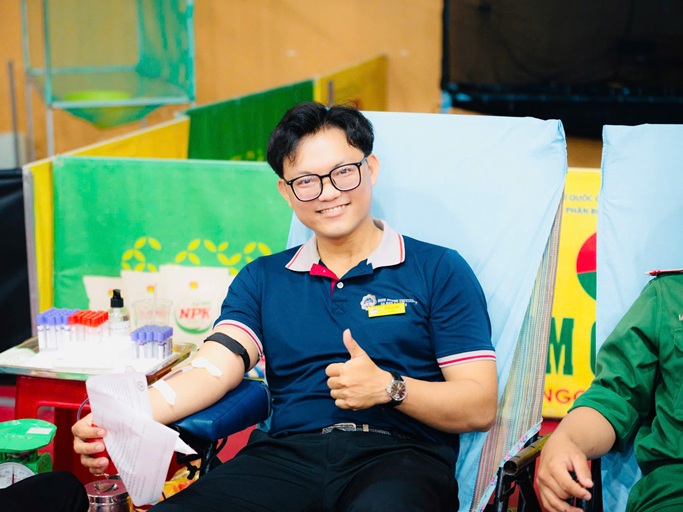 HÀNH TRÌNH ĐỎ LẦN THỨ 13 (15)