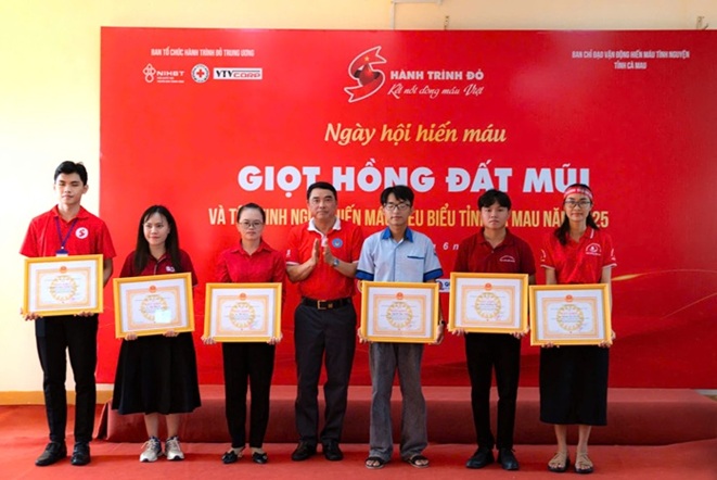 HÀNH TRÌNH ĐỎ LẦN THỨ 13 (27)