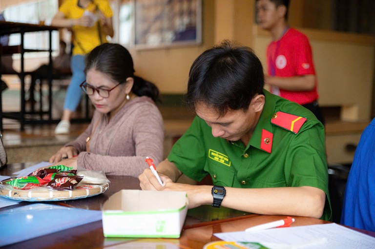 HÀNH TRÌNH ĐỎ LẦN THỨ 13 (5)