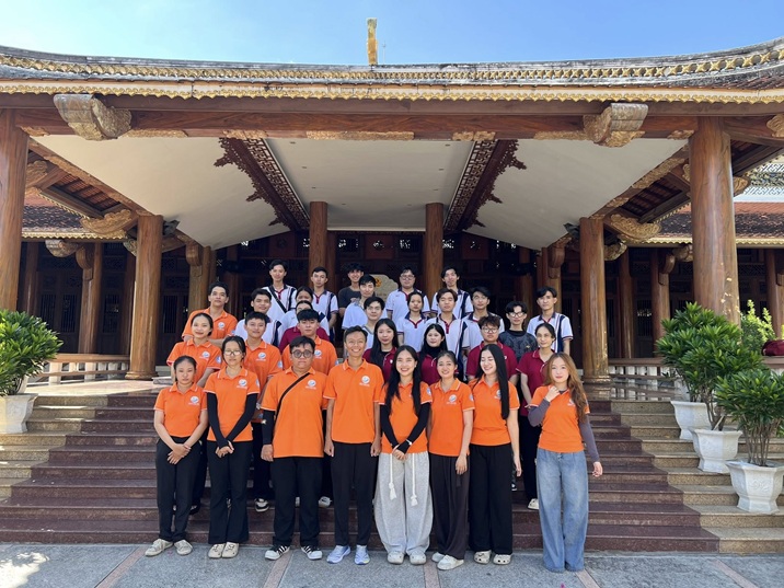 HOẠT ĐỘNG KỸ NĂNG SỐNG (7)