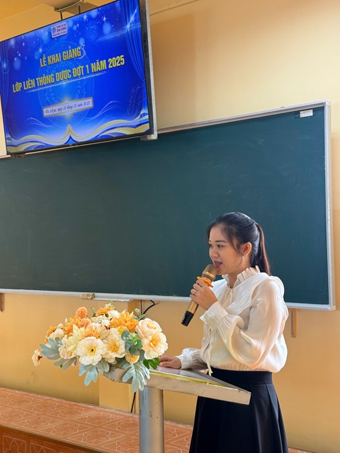 KHAI GIẢNG LỚP LUẬT (4)