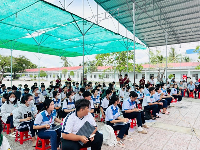 RUNG CHUÔNG VÀNG THPT THÁI THANH HÒA (1)