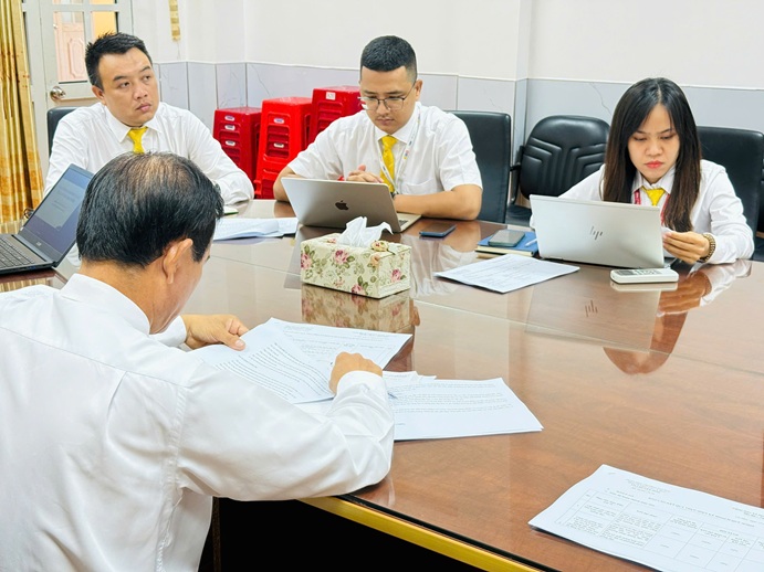 HỌP ĐÁNH GIÁ 6 THÁNG ĐẦU NĂM (2)
