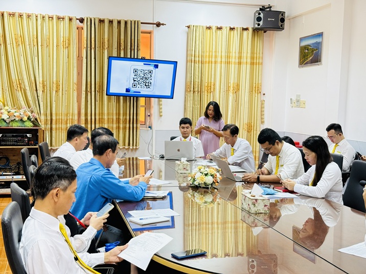 HỌP SÁNG KIẾN, CẢI TIẾN (2)