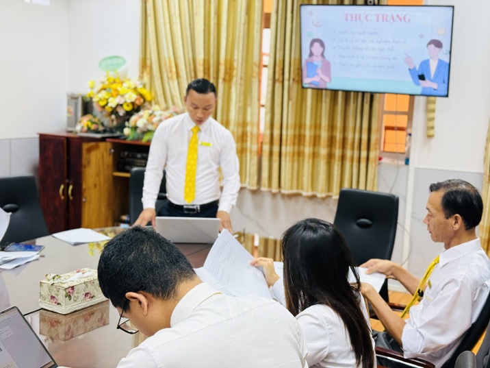 HỌP SÁNG KIẾN, CẢI TIẾN (5)