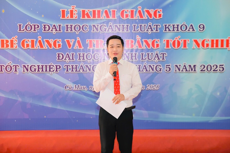 KHAI GIẢNG LỚP LUẬT (10)