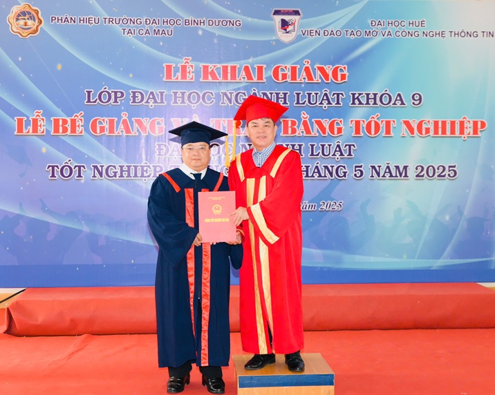 KHAI GIẢNG LỚP LUẬT (20)