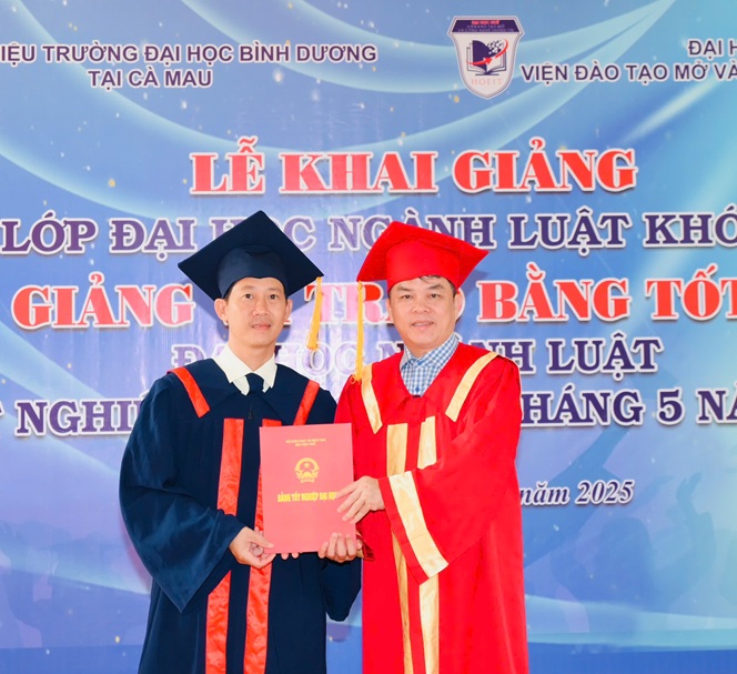 KHAI GIẢNG LỚP LUẬT (27)