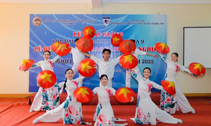 KHAI GIẢNG LỚP LUẬT (31)