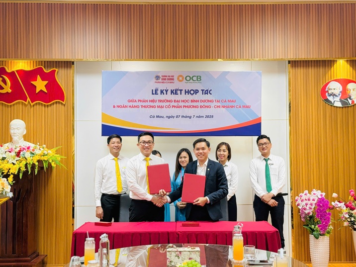 KÍ KẾT MOU VỚI OCB CÀ MAU (3)