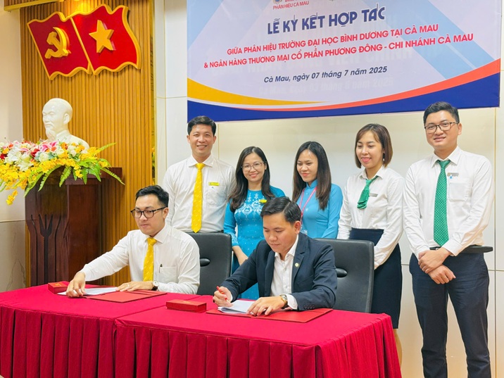 KÍ KẾT MOU VỚI OCB CÀ MAU (5)