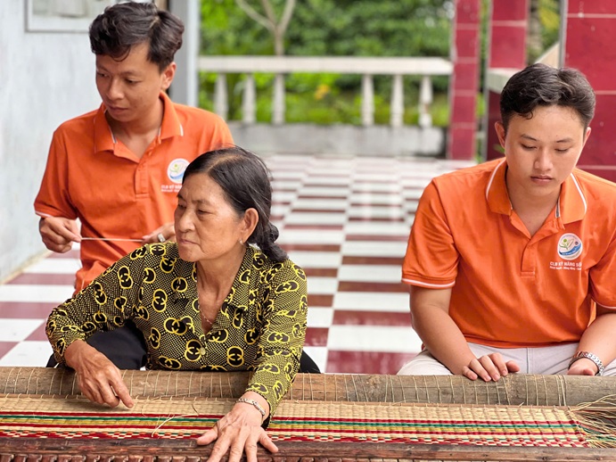 LÀNG CHIẾU (4)