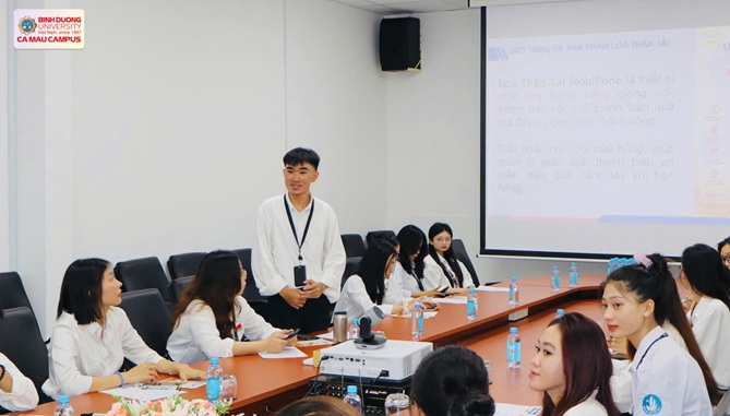 SINH VIÊN HỌC TẬP TẠI MOBIFONE (5)
