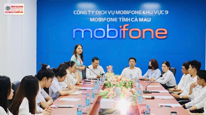 SINH VIÊN HỌC TẬP TẠI MOBIFONE (7)