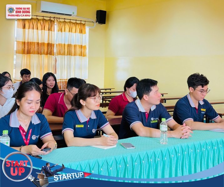 TIẾP LỬA KHỞI NGHIỆP CHO SINH VIÊN (9)